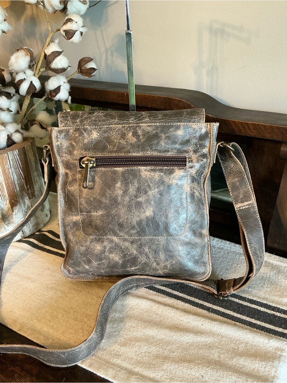 Bed Stu Leather Venice Beach Crossbody Bag Brown Lux Retail $240 - Picture 4 of 11